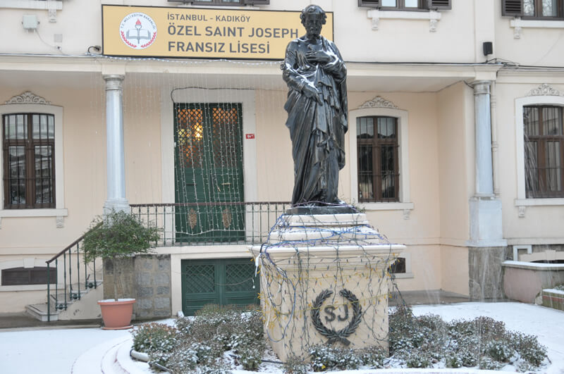 Saint Joseph Fransız Lisesi